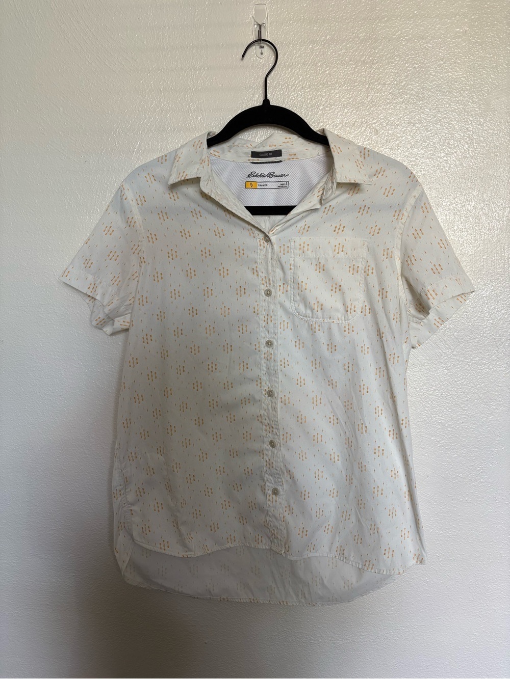 Eddie Bauer White Short-Sleeve Button-Up Shirt with Gold Dot Print